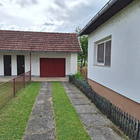 Stefin Kutak Home